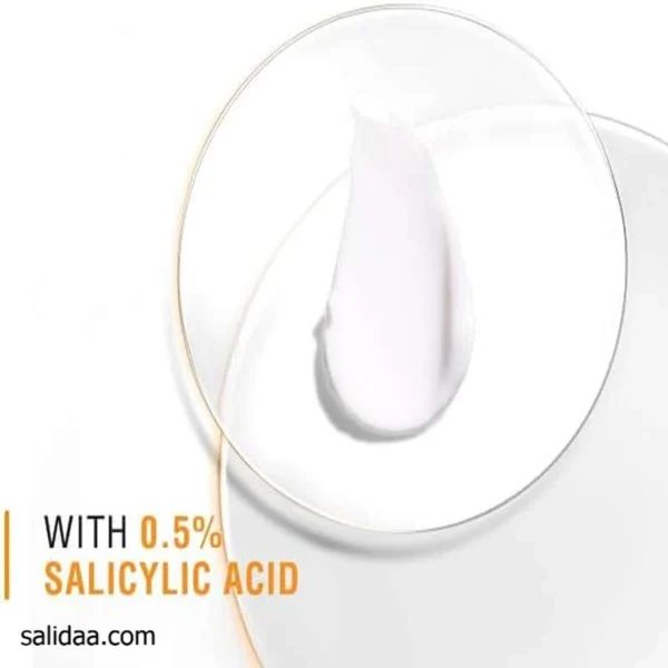 بافت کرم مرطوب کننده ضد جوش نوتروژینا Neutrogena مدل Clear & Defend